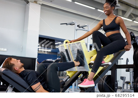 trainer tracing the correctness of exercise in gym trainer tracing the correctness of exercise in gym 68295514