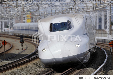 東海道新幹線　N700系　浜松駅通過 68295978