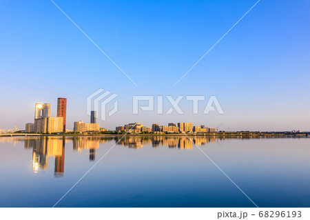 御島水域の朝風景（香椎海岸遊歩道　アイランドシティ）　【福岡市東区】 68296193