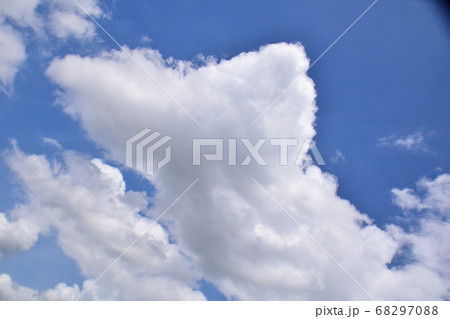 アートな涌き雲　　面白い形の涌き雲 68297088