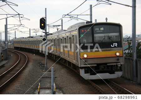 南武線の各駅停車（矢野口駅にて） 68298961
