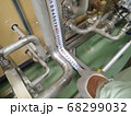 配管補修する設備業者 68299032
