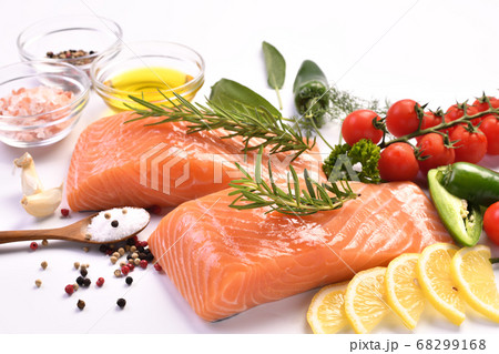 Slice of red fish salmon  68299168