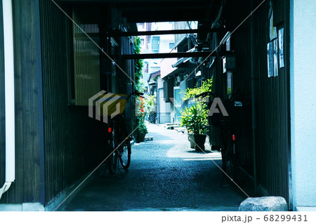 路地の向こう 中崎町 路地の向こう 中崎町 68299431