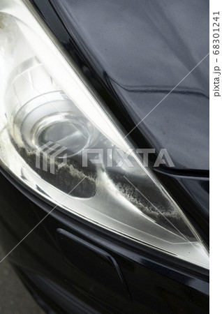 車のヘッドライト(黄ばみ 劣化あり 研磨前) 車のヘッドライト(黄ばみ 劣化あり 研磨前) 68301241