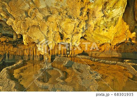 【満奇洞】 岡山県新見市豊永赤馬 68301935