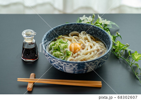 讃岐月見うどん 68302607