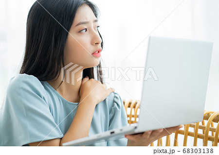 woman working and studying at home woman working and studying at home 68303138