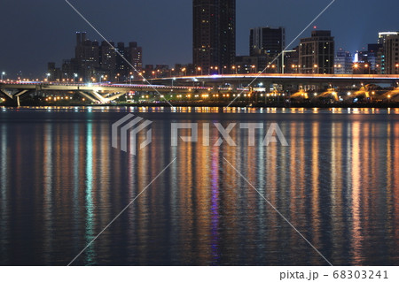 ナイトシーン 夕映 夜景 68303241