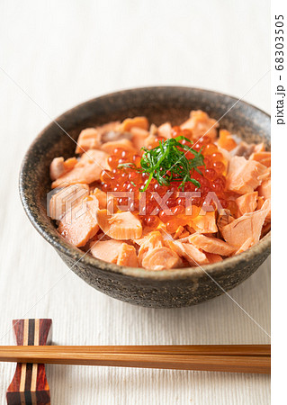 鮭いくら丼 68303505