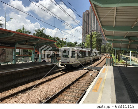 路面電車と駅 路面電車と駅 68311118