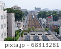 まっすぐ伸びる線路 68313281