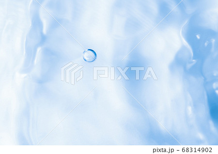 水の泡 水面 水中 水の素材 健康や医療 環境やライフスタイル 飲料のイメージ の写真素材