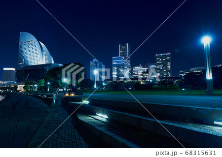 横浜　臨港パークの夜景 68315631