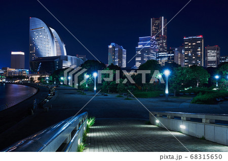 横浜 臨港パークの夜景 横浜 臨港パークの夜景 68315650