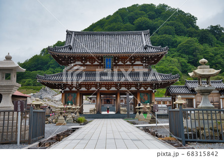 下北半島の霊場 恐山の山門 下北半島の霊場 恐山の山門 68315842
