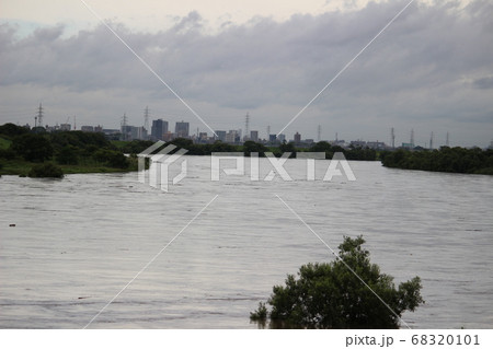 愛知県岡崎市、矢作川増水 68320101