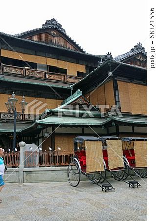 夏の道後温泉本館 夏の道後温泉本館 68321556