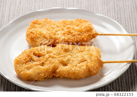 串カツ(串揚げ)。レンコン。 串カツ(串揚げ)。レンコン。 68322155