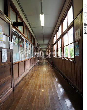 質美笑楽講の廊下 68325266