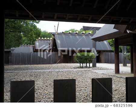 熱田神社瑞垣御門 68325596