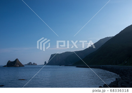 窓岩と岬 窓岩と岬 68336318