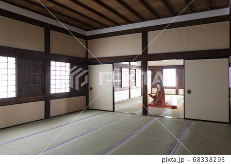 姫路城西の丸化粧櫓と千姫の写真素材 6393