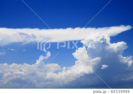 青空と夏の雲 68339989