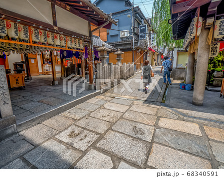 大阪　法善寺横丁 68340591