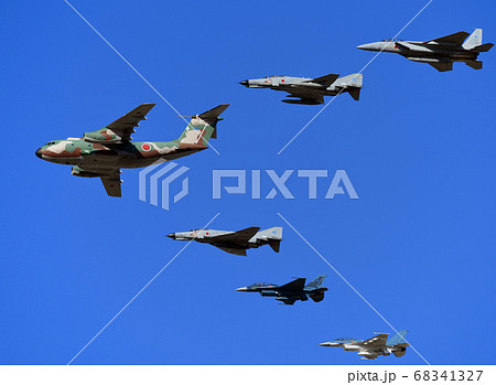 異機種編隊飛行 異機種編隊飛行 68341327