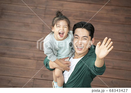 お父さん 父 パパ 68343427