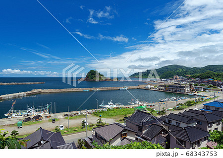 【山形県鶴岡市】由良海岸は出羽三山の開祖の上陸を八人の乙女が出迎えたと伝えられたとされる伝説の地 68343753