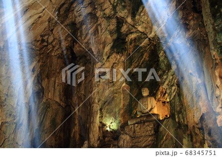 五行山（ベトナム・ダナン） 68345751