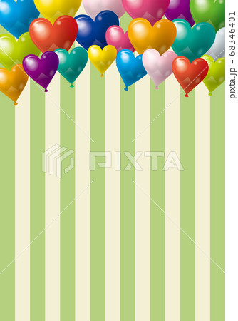 ハッピーで楽しそうなイメージの背景イラスト：空飛ぶハート型風船バルーンとボーダー柄バック 68346401