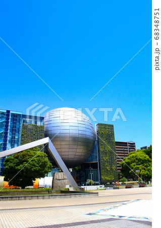 名古屋市、白川公園と名古屋市科学館の風景 68348751