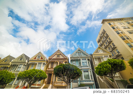 painted ladies in San Francisco 68350245