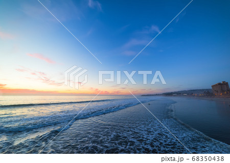 Colorful sunset in Pacific Beach 68350438