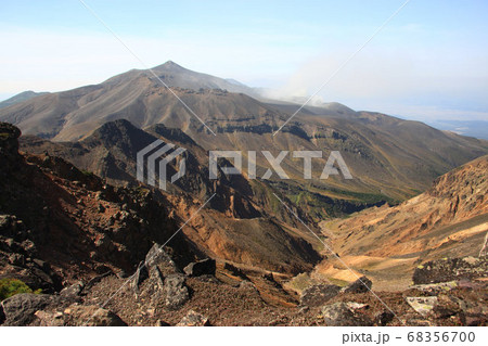 美瑛岳から見る秋の十勝岳 美瑛岳から見る秋の十勝岳 68356700