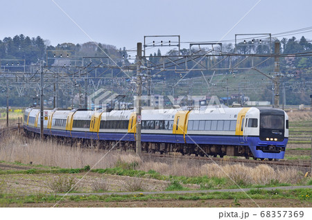 総武本線 佐倉-物井 JR東日本 255系 Be-01編成(幕張) しおさい 総武本線 佐倉-物井 JR東日本 255系 Be-01編成(幕張) しおさい 68357369