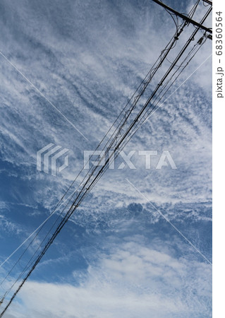 波のような雲 68360564