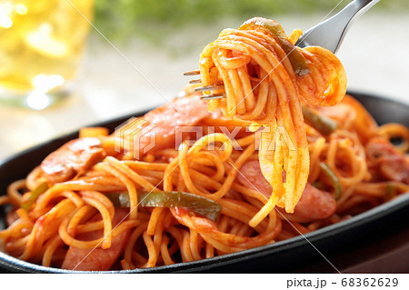 ナポリタンを食べる ナポリタンを食べる 68362629