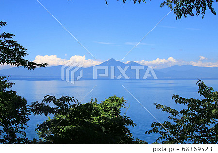 猪苗代湖と磐梯山(福島県・郡山市) 猪苗代湖と磐梯山(福島県・郡山市) 68369523