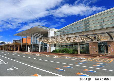 【鳥取県】晴天下の鳥取砂丘コナン空港 68373601