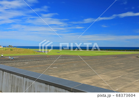 【鳥取県】晴天下の鳥取砂丘コナン空港 68373604
