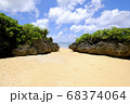 石垣島の綺麗な海 68374064