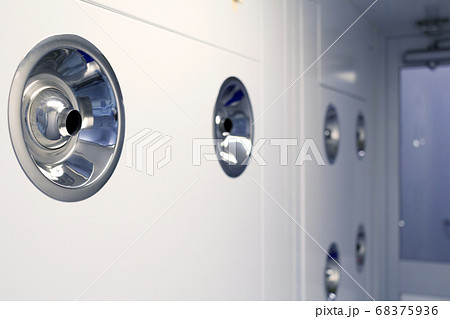 Entrance before of Clean rooms ,air shower for 68375936