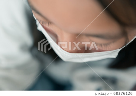 マスクと鼻の隙間 68376126