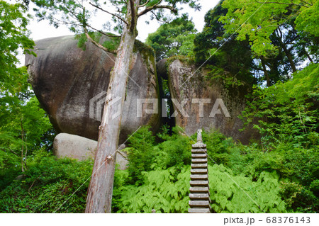 鹿鷺山 笠置寺 巨石 鹿鷺山 笠置寺 巨石 68376143
