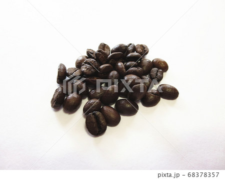 焙煎されたコーヒー豆 焙煎されたコーヒー豆 68378357