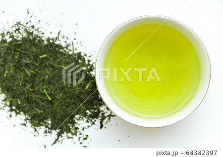 緑茶を淹れる 68382397